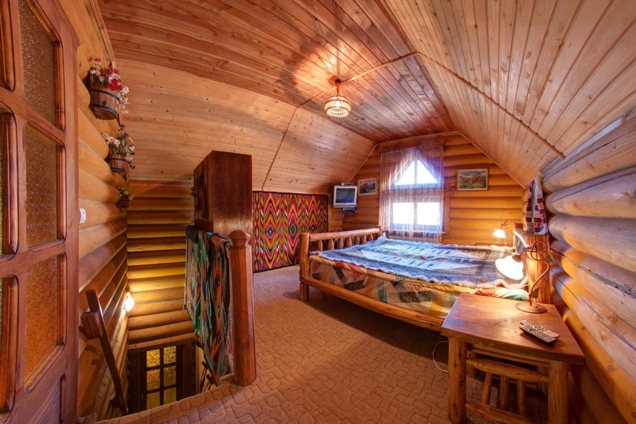 Hotel Gutsulia Bukovel Habitación foto